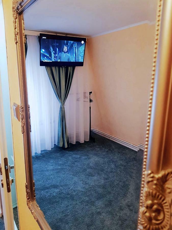 Art Boutique Central Тыргу-Жиу Экстерьер фото