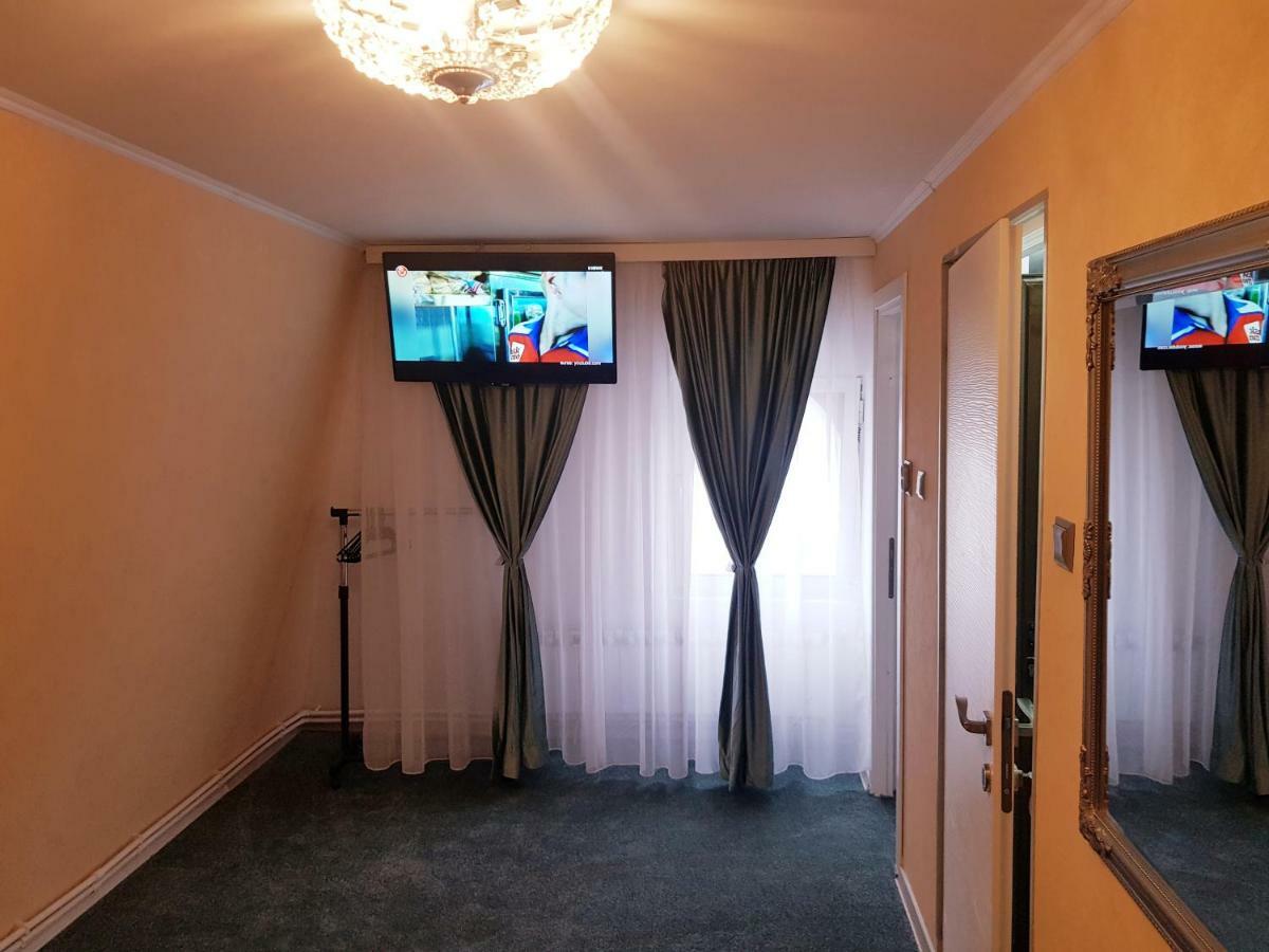 Art Boutique Central Тыргу-Жиу Экстерьер фото