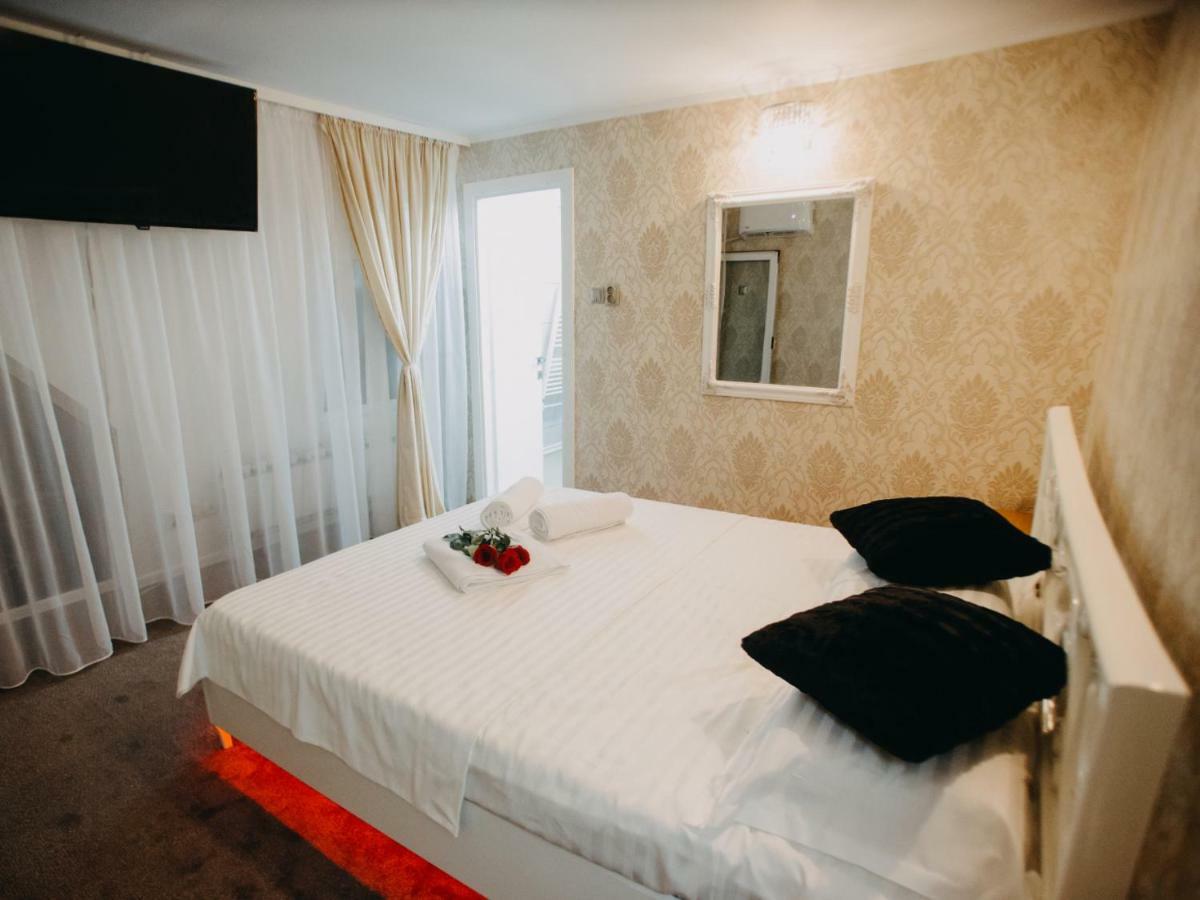 Art Boutique Central Тыргу-Жиу Экстерьер фото